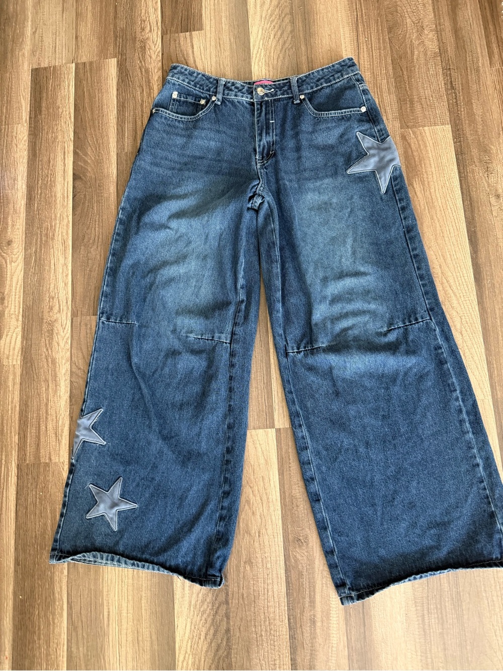 Edikted Dark Blue Wide-Leg Jeans with Star Patches